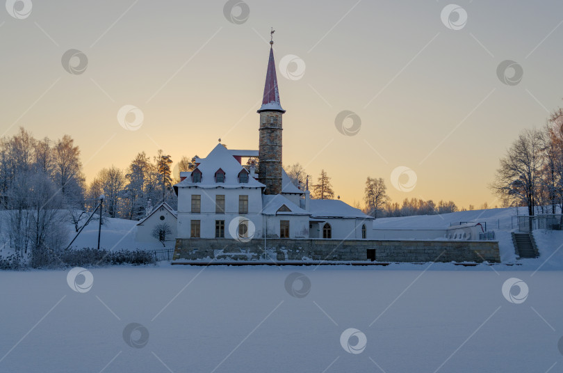 Скачать Монастырский дворец в Гатчине. фотосток Ozero