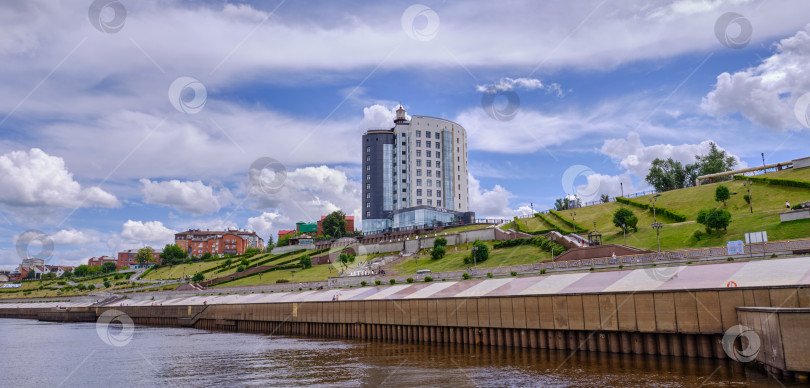 Скачать Городской пейзаж Тюмени, Россия. фотосток Ozero