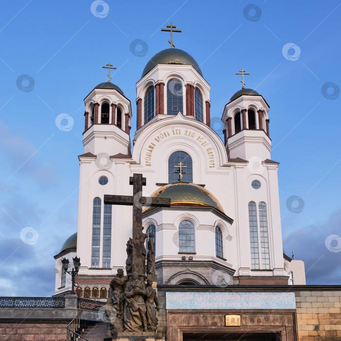 Скачать Храм на Крови в честь Всех святых, в земле Российской просиявших, в Екатеринбурге, Россия фотосток Ozero