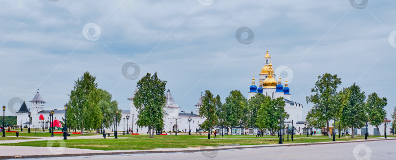 Скачать Тобольский кремль - это белокаменный кремль в Сибири, Россия. фотосток Ozero