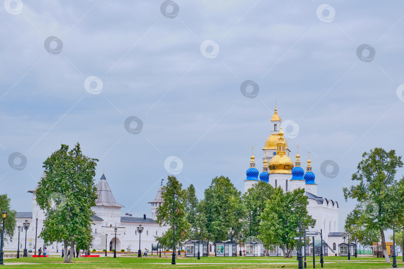 Скачать Тобольский кремль - это белокаменный кремль в Сибири, Россия. фотосток Ozero