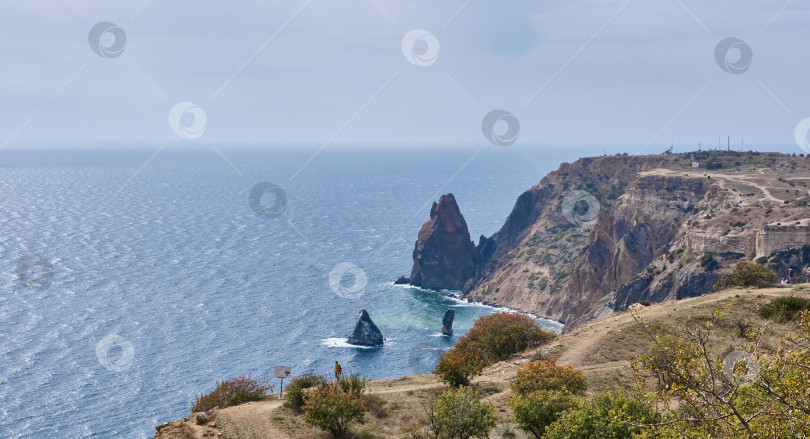 Скачать Вид на мыс Фиолент, окрестности Балаклавы, Севастополь, Крымский полуостров, Россия. фотосток Ozero