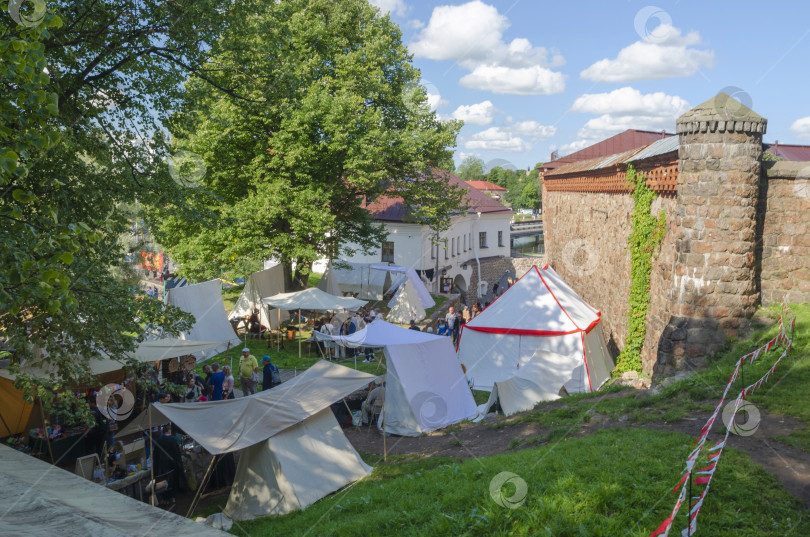 Скачать Ярмарка у стен фотосток Ozero