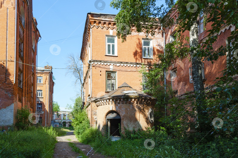 Скачать Улица Пролетарский двор, 8 фотосток Ozero