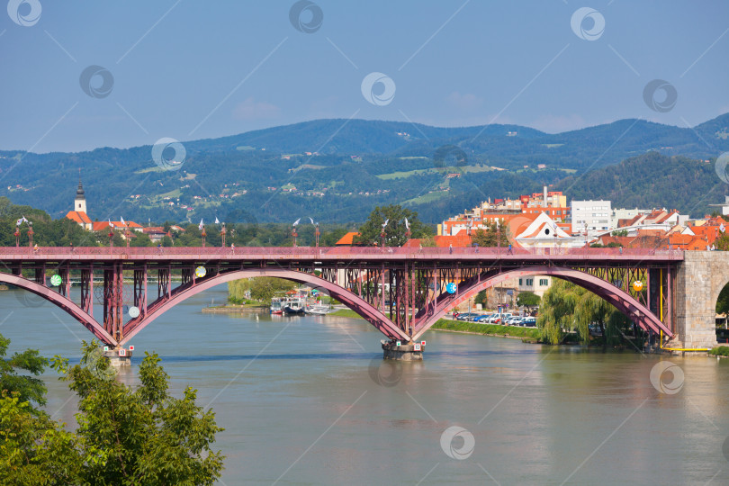 Скачать Вид на город Марибор, Словения фотосток Ozero