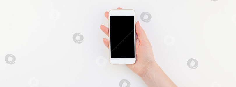 Скачать Женская рука с макетом смартфона фотосток Ozero