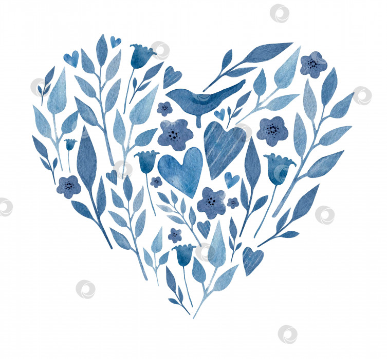 Скачать Акварельная композиция в форме сердца, нарисованная вручную голубым силуэтом птицы, листьями, фантазийными цветами, колокольчиками и сердечками на день святого Валентина фотосток Ozero