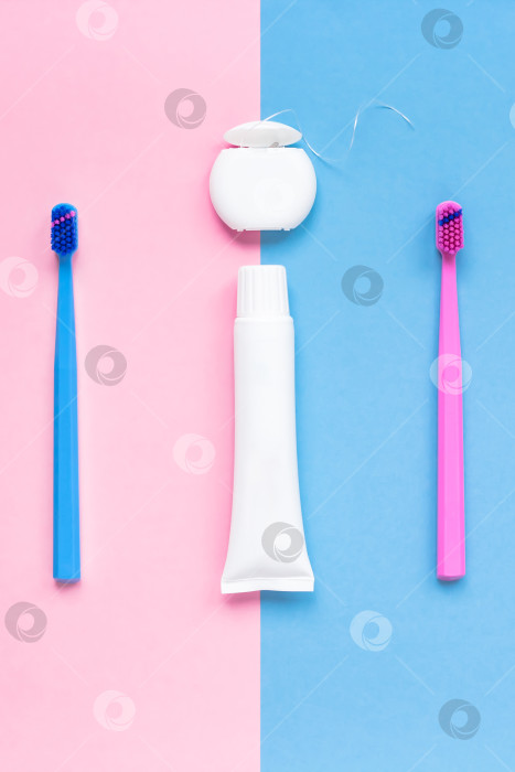 Скачать Средства для гигиены зубов и ухода за полостью рта flatlay фотосток Ozero