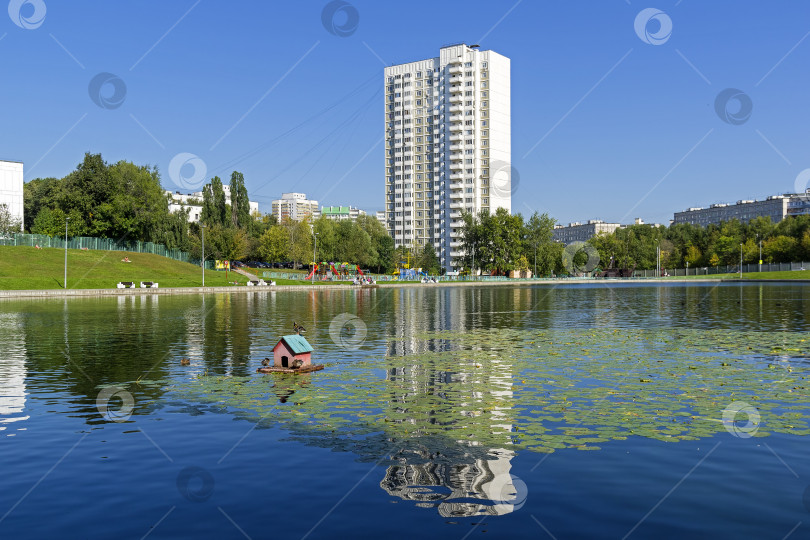 Скачать Пруд в Москве. фотосток Ozero