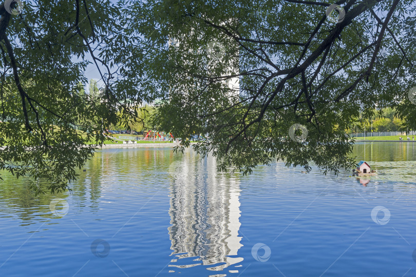 Скачать Пруд в Москве. фотосток Ozero