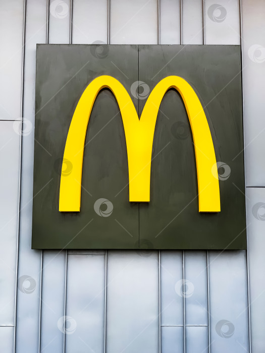 Скачать Логотип ресторана быстрого питания McDonalds фотосток Ozero