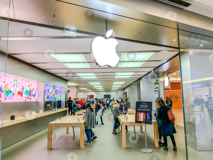 Скачать Магазин Apple store в торговом центре Lyon фотосток Ozero