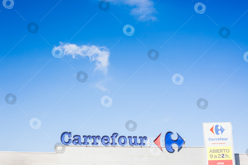 Скачать Логотип сети супермаркетов Carrefour фотосток Ozero
