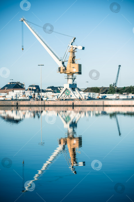 Скачать Вид на морской порт Сен-Мало, Франция фотосток Ozero