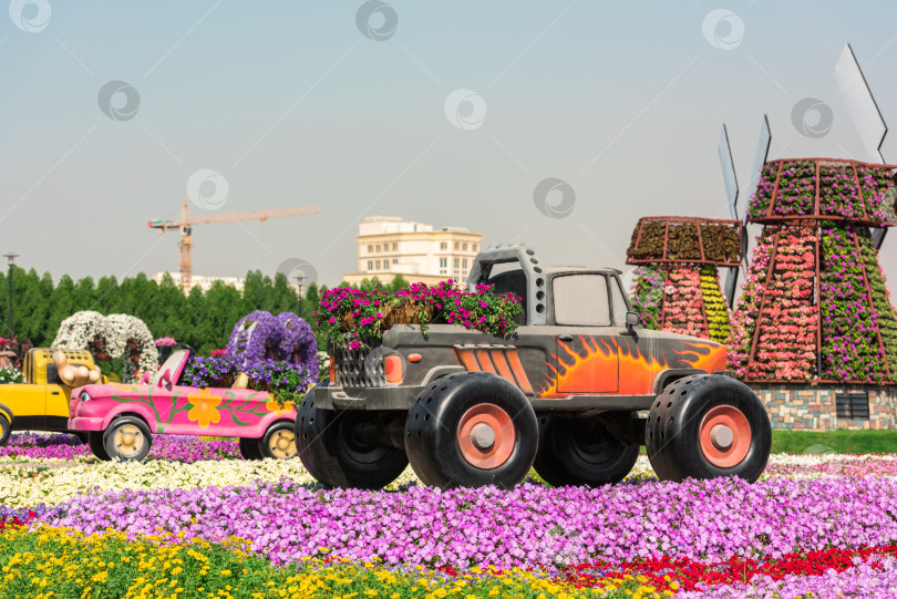 Скачать Дубайский чудо-сад с более чем миллионом цветов фотосток Ozero