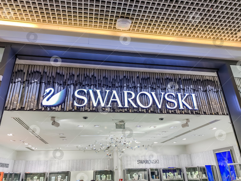 Скачать Магазин Swarovski в торговом центре фотосток Ozero