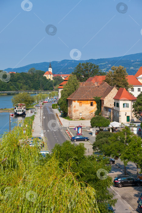 Скачать Горизонт города Марибор фотосток Ozero