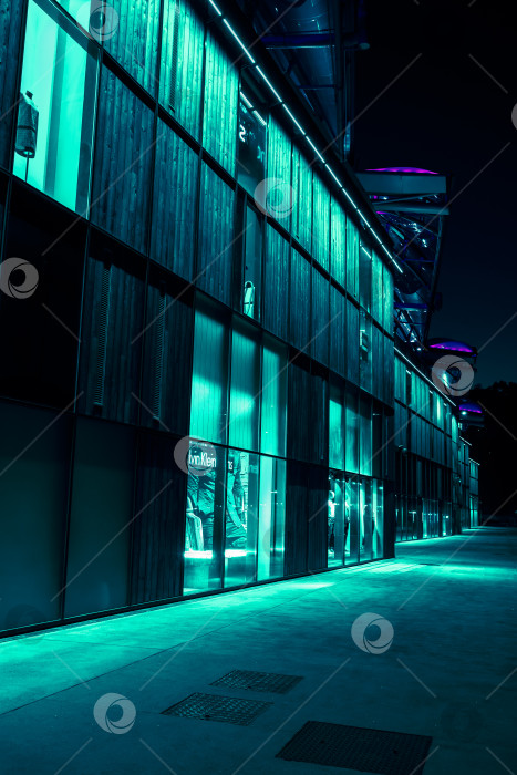Скачать Район Конфлюэнс в Лионе, Франция, ночью фотосток Ozero