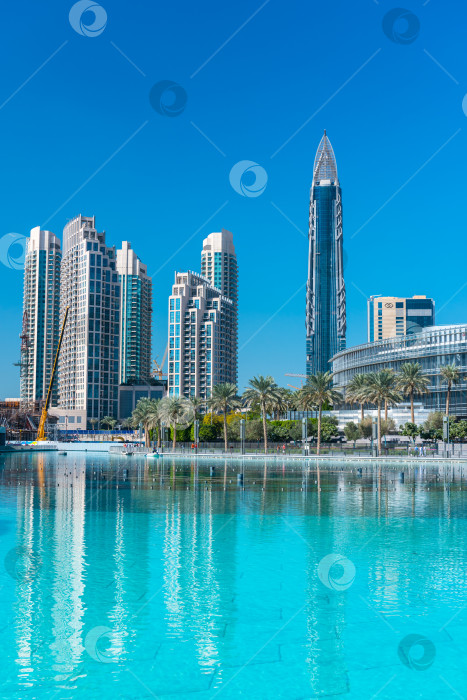 Скачать Вид на центр Дубая из торгового центра Dubai Mall фотосток Ozero