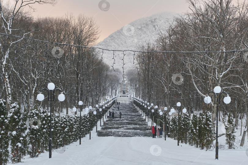 Скачать Заснеженная Каскадная лестница в Железноводском парке, Россия фотосток Ozero