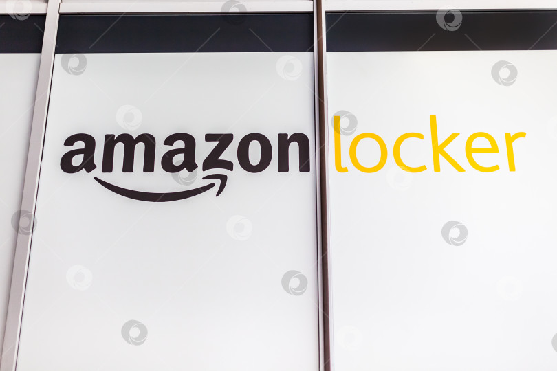 Скачать Логотип Amazon Locker в торговом центре фотосток Ozero