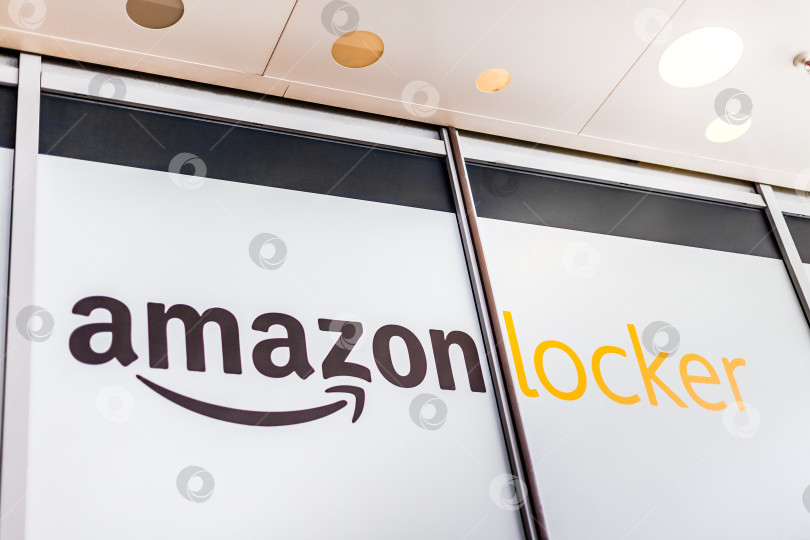Скачать Логотип Amazon Locker в торговом центре фотосток Ozero