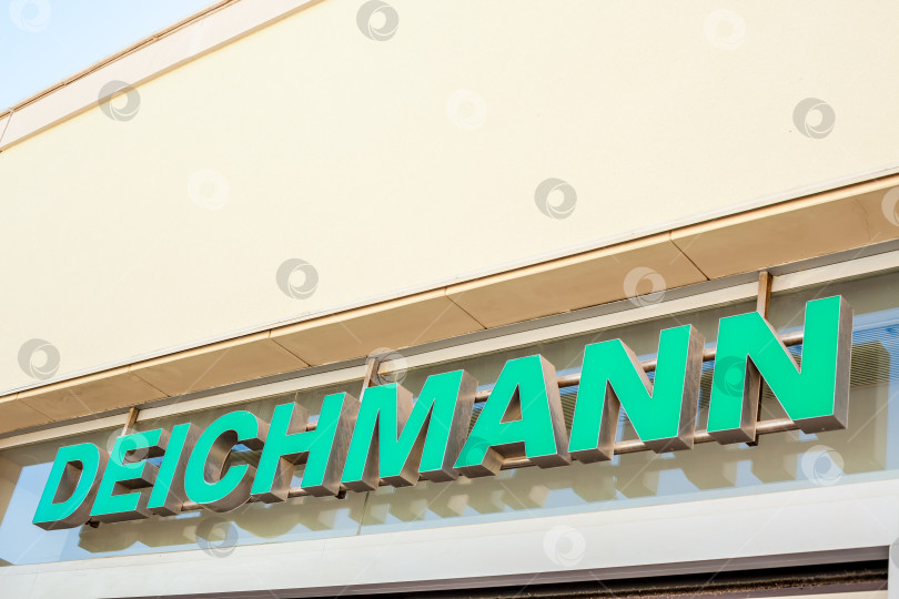 Скачать Логотип бренда розничных магазинов обуви Deichmann фотосток Ozero