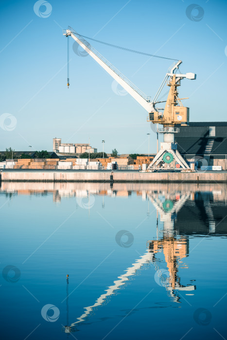 Скачать Вид на морской порт Сен-Мало, Франция фотосток Ozero