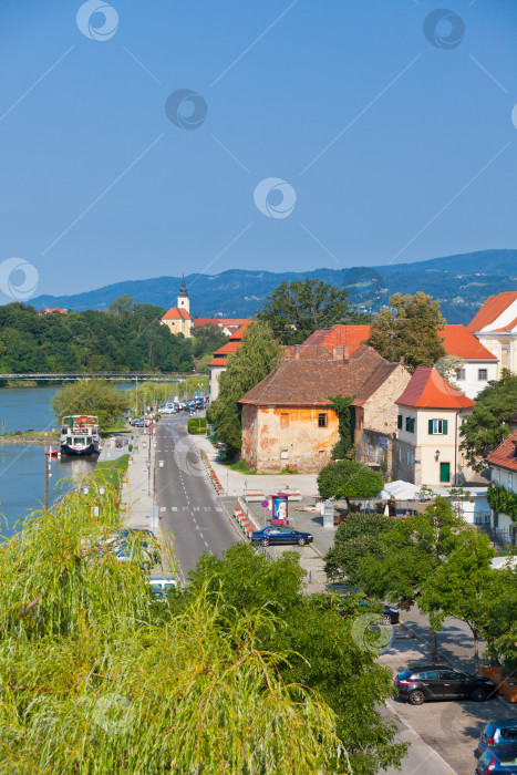 Скачать Горизонт города Марибор фотосток Ozero