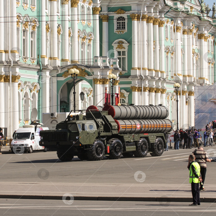 Скачать Стратегические ракетные комплексы возле Зимнего дворца. фотосток Ozero