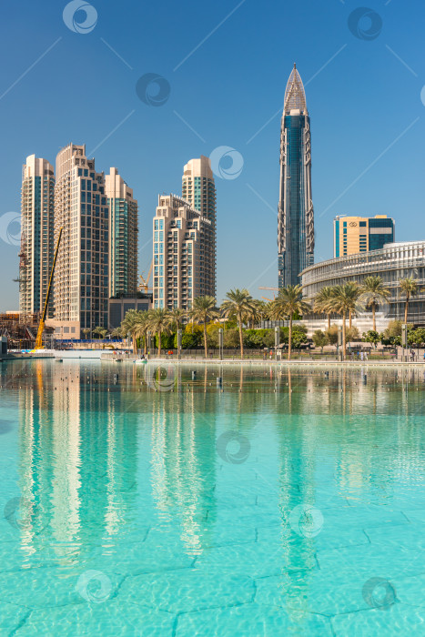 Скачать Вид на центр Дубая из торгового центра Dubai Mall фотосток Ozero