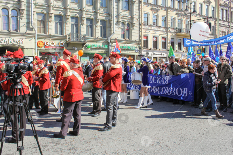 Скачать Группа музыкантов духового оркестра. фотосток Ozero