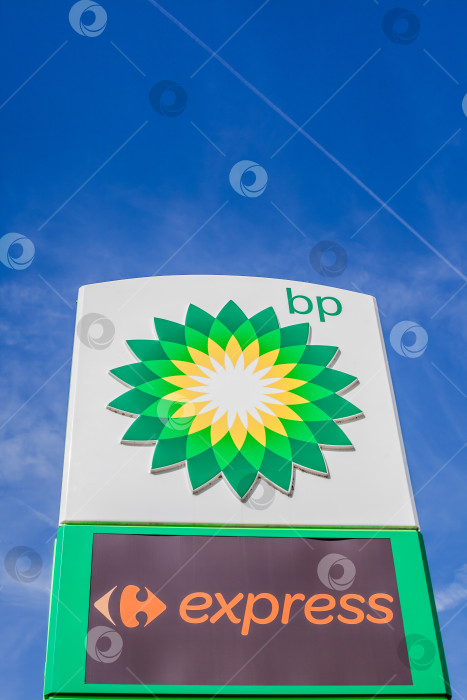 Скачать Логотип BP на своей заправочной станции фотосток Ozero