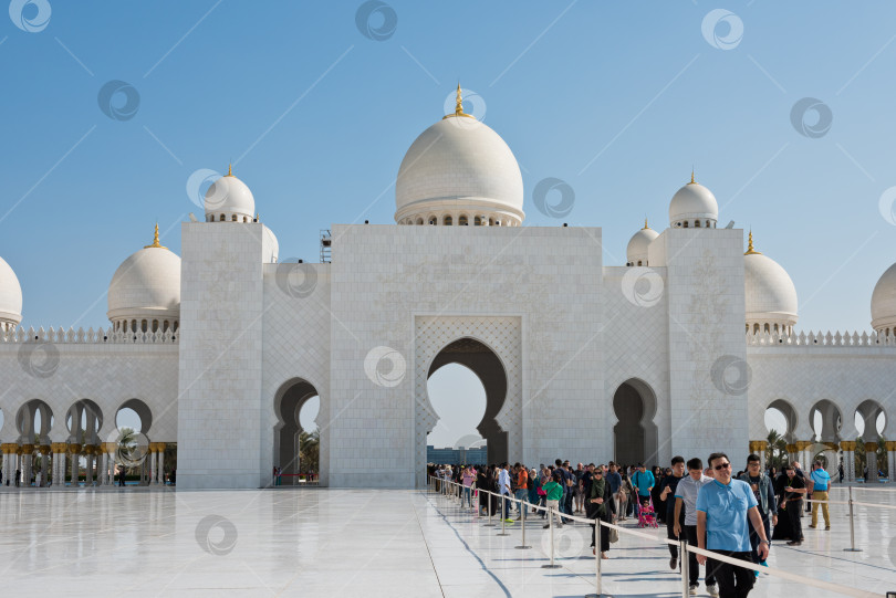 Скачать Белая мечеть Шейха Зайда в Абу-Даби, ОАЭ фотосток Ozero