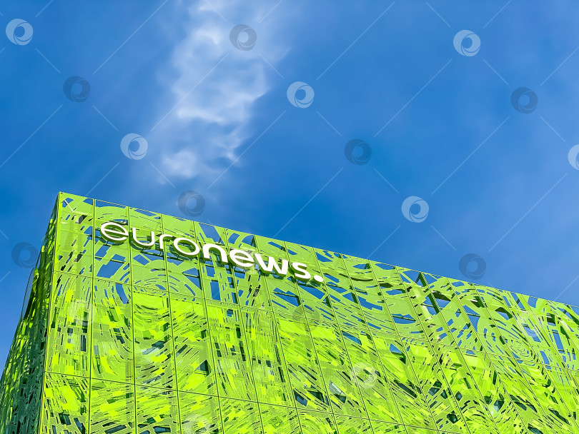 Скачать Логотип европейской телевизионной сети Euronews фотосток Ozero