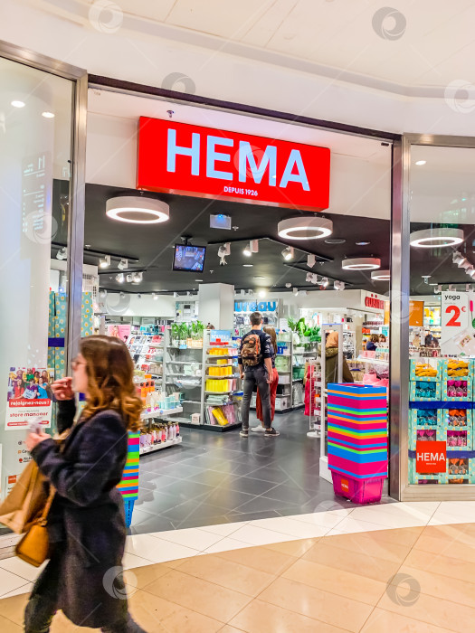 Скачать Магазин Hema в торговом центре Lyon фотосток Ozero