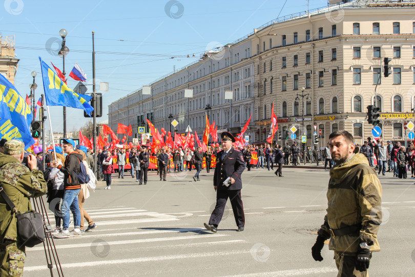 Скачать Майская демонстрация в городе. фотосток Ozero