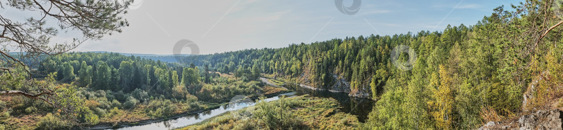 Скачать Панорама природного парка "Оленьи ручьи" осенью, Россия. фотосток Ozero