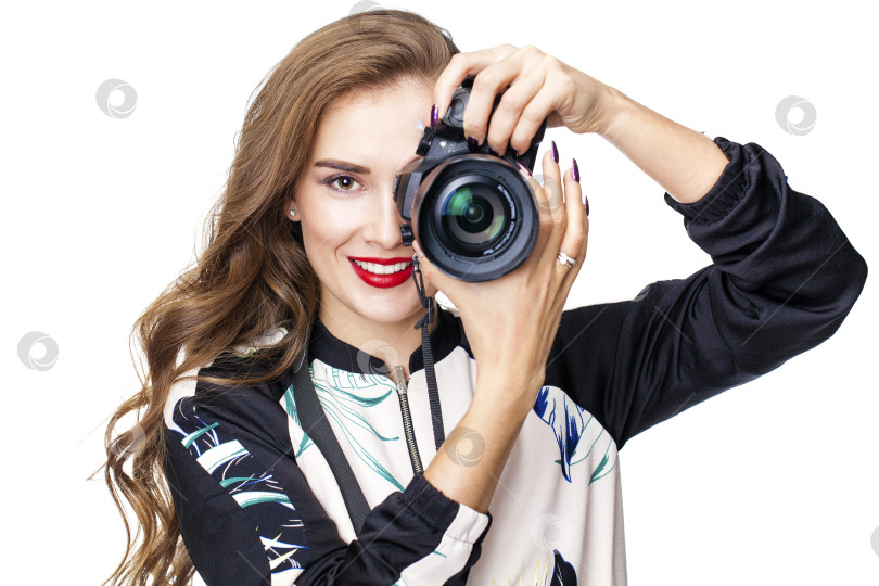 Скачать Портрет молодой красивой брюнетки крупным планом фотосток Ozero