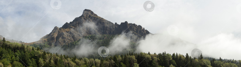 Скачать Панорама горной местности фотосток Ozero