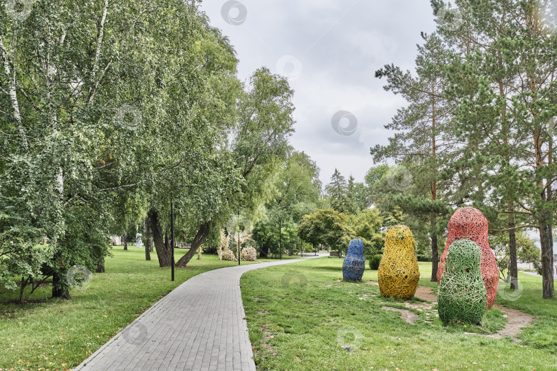 Скачать Парк на Михайловской набережной в Новосибирске, Россия фотосток Ozero