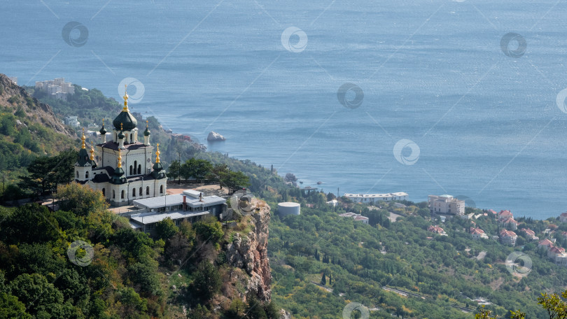 Скачать Церковь Воскресения Христова в Форосе. Панорамный вид фотосток Ozero