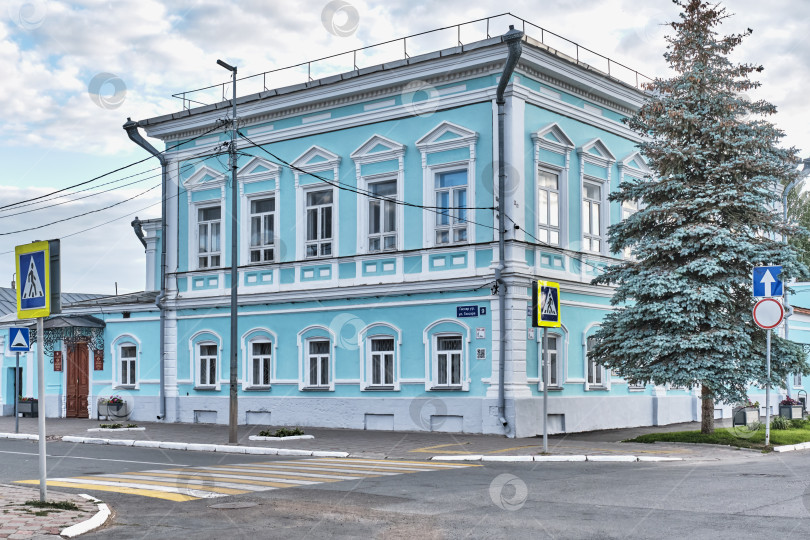 Скачать Усадьба купца Тарасова в историческом центре Елабуги, Россия фотосток Ozero