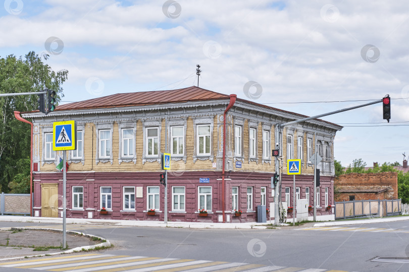 Скачать Жилой купеческий двор в историческом центре Елабуги, Россия фотосток Ozero