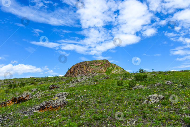 Скачать Окрестности палеовулкана фотосток Ozero