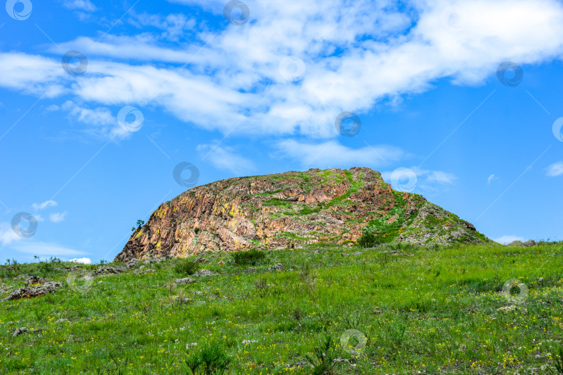 Скачать Окрестности палеовулкана фотосток Ozero