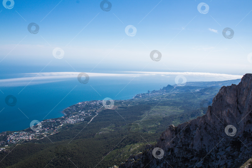 Скачать вид с горы на город фотосток Ozero