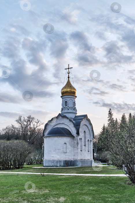 Скачать Православный храм-часовня Василия Блаженного, ВДНХ, Москва, Россия. фотосток Ozero