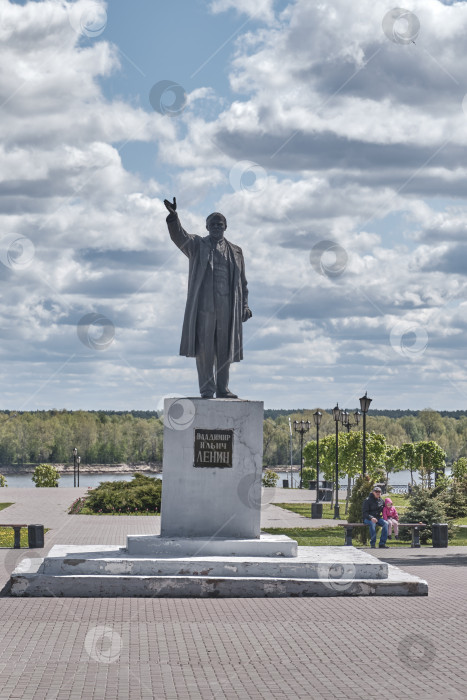 Скачать Памятник Ленину на Красной площади, Сарапул, Россия. фотосток Ozero