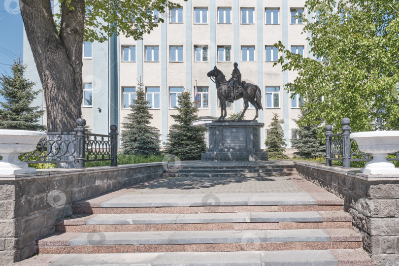 Скачать Памятник Надежде Дуровой в Сарапуле, Россия. фотосток Ozero